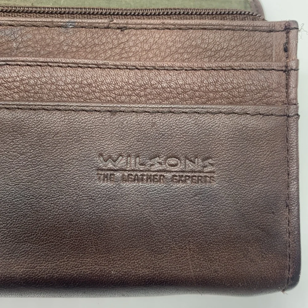 Wilsons Leather Chocolate Brown Wallet Standard Size